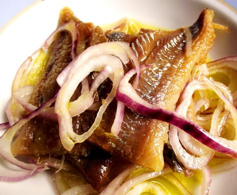 Canned Herring Fillets Recipe, Simple Recipe, Fish And Seafood, My Dad, Healthy Food, Food Blog, Netherlands, Seafood, Healthy Living