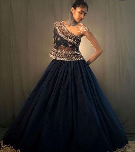 Unique Sangeet Outfit, Elegant Black Prom Dresses, Modern Blouse, Beautiful Lehenga, Western Dresses For Women, Indian Fashion Trends, Lehenga Designs Simple, Traditional Indian Dress, Indian Dresses Traditional