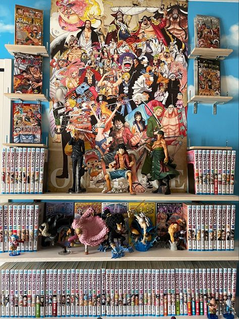 One Piece Room Ideas, One Piece Manga Collection, One Piece Bedroom, One Piece Room, Manga Display, Manga Room, Action Figure One Piece, One Piece Aesthetic, Comic Book Shop