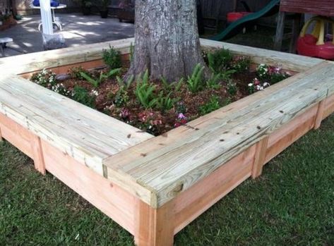 How to build a bench around a tree – DIY projects for everyone! Boom Bank, Bench Around Trees, Tree Seat, Garden Bench Seating, Landscaping Around Trees, Tree Bench, Planter Bench, Backyard Trees, Tree Planters