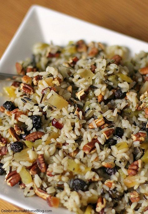 Wild Rice Side Dish, Health Salad, Side Dish For Thanksgiving, Wild Rice Pilaf, Friendsgiving Ideas, Wild Rice Recipes, Thanksgiving Entertaining, Entertaining At Home, Rice Side