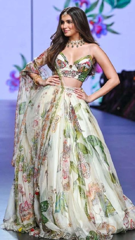 Ruffled Saree, Lehenga Style Saree, Tara Sutaria, Indian Bridesmaid Dresses, Printed Lehenga, Floral Lehenga, Organza Lehenga, Lehenga Blouse Designs, Lehenga Style