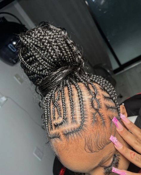 Hair Braid Designs, Short Box Braids Hairstyles, Braided Hairstyles For Black Women Cornrows, Feed In Braids Hairstyles, Single Braids, Radiate Confidence, Box Braids Hairstyles For Black Women, Braided Hairstyles For Teens, Braided Cornrow Hairstyles