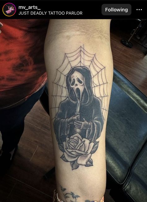 Ghostface Thigh Tattoo, Ghostface Tattoo Design, Ghost Face Tattoo, Ghostface Tattoo, Horror Sleeve, Tattoos Forearm, Half Sleeve Tattoos Forearm, Spider Web Tattoo, Knife Tattoo