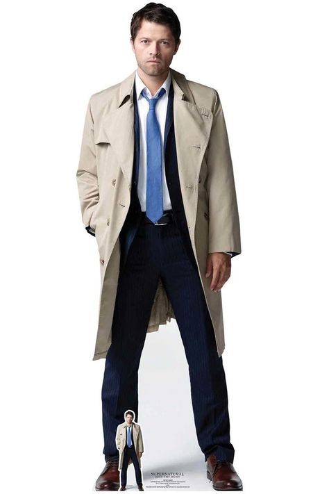 Castiel Costume, Peter Kay, Supernatural Cosplay, Range Pyjama, Jared Padalecki Supernatural, Castiel Supernatural, Cardboard Cutout, British American, Supernatural Fans