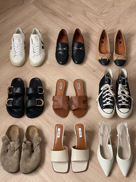 BIRKENSTOCK Boston Clogs F Taupe … curated on LTK Birkenstock Boston Outfit, Birkenstock Boston Clogs, Mode Old School, Minimalist Wardrobe Capsule, Boston Clogs, Clogs Outfit, Skor Sneakers, Fashion Capsule Wardrobe, Design Moda