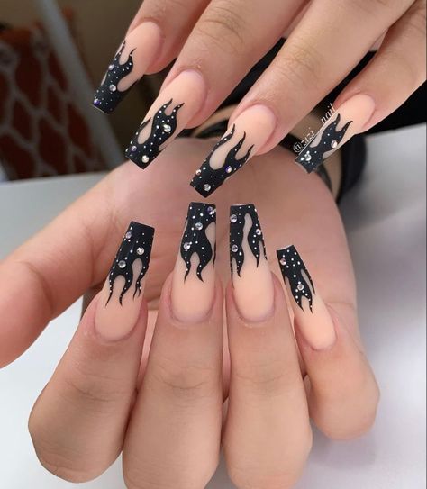 Classy Witchy Nails, Black Acrylic Nail Designs, Tips Nails, Witchy Nails, Black Acrylic Nails, Punk Nails, Stylish Nails Designs, Grunge Nails, White Nail Art