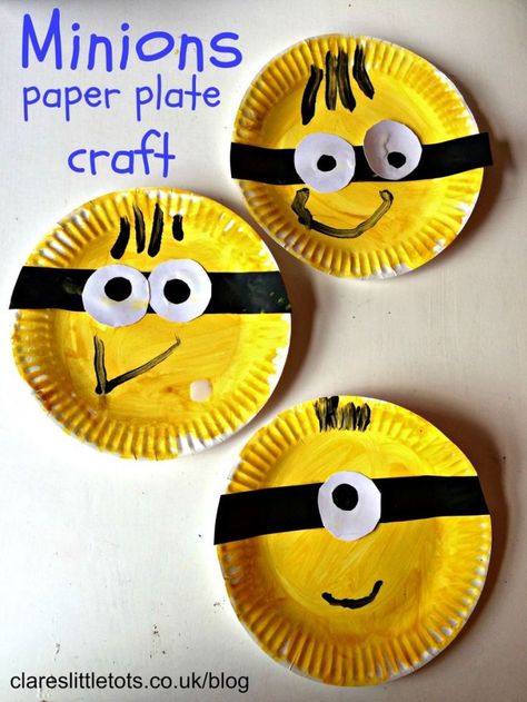 Fun and easy paper plate minions craft that toddlers and preschoolers can do themselves. Noah Crafts, Paper Plate Art, Minion Craft, Kerajinan Diy, Paper Plate Crafts For Kids, Fun Arts And Crafts, Daycare Crafts, Paper Plate Crafts, Plate Crafts