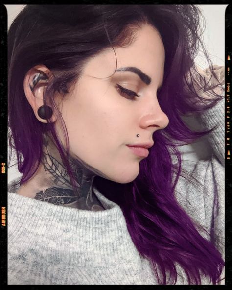 monroe piercing Face Piercing Ideas For Women, Face Piercing Ideas, Style Extensions, Piercing Ideas For Women, Madonna Piercing, Mod Board, Monroe Piercing, Piercing Inspiration, Monroe Piercings