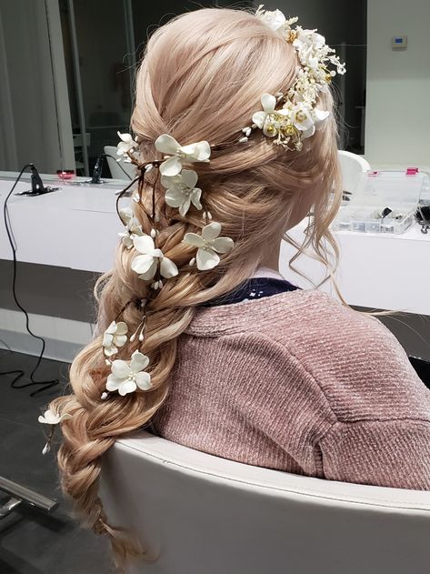 Cinderella Hair, Fairy Hair, Hair Color And Cut, Bridal Hair And Makeup, Cut And Color, Cut And Style, Hair Inspo, Bridal Hair, Prom