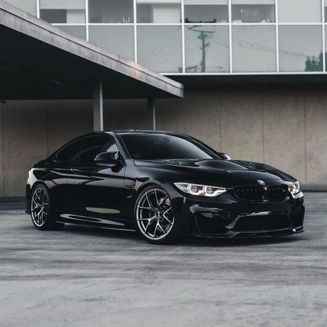 Bmw M6 Coupe, Cars Outside, Bmw M4 Coupe, Bmw 328i Coupe, Luxury Cars Bmw, Bmw Sports Car, M4 Competition, F82 M4, Bmw Art