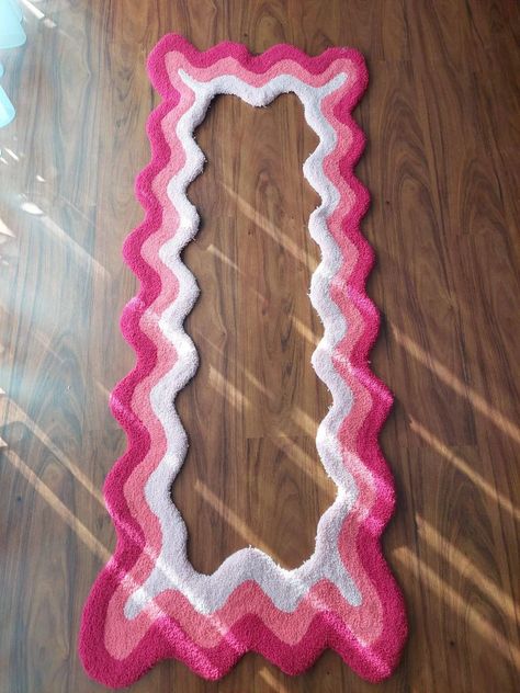 Tufted Mirror, Curvy Mirror, Tufting Diy, Mirror Full Length, Tufted Furniture, Mirror Pattern, Full Body Mirror, Body Mirror, Cool Mirrors