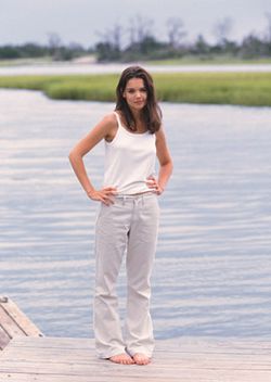 90s Katie Holmes, Katie Holmes Style 90s, Katie Holmes 90s, Joey Dawson's Creek Outfits, Katie Holmes Young, Dawson's Creek Aesthetic, Joey Dawson's Creek, Katie Holmes Style, Joey Potter