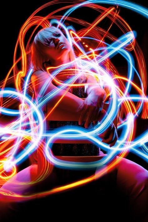 Long Exposure Portrait, Ap Photography, Light Trail Photography, Movement Photography, Light Painting Photography, Light Shoot, Neon Photography, Blur Photography, Low Light Photography