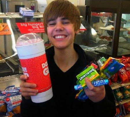 Haha<3 Justin Bieber My World, Justin Bieber Photoshoot, Justin Bieber Funny, Beiber Fever, Justin Baby, Justin Bieber Images, Justin Bieber Wallpaper, Justin Bieber Photos, Justin Bieber Pictures