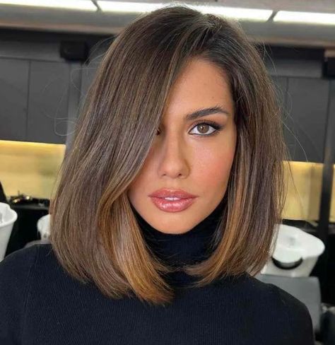 One Length Side Part Bob for Thick Hair One Length Hair, Sleek Short Hair, Long Bob Haircuts, Lob Hairstyle, Lob Haircut, Long Wavy Hair, Medium Hair Cuts, Smooth Hair, How To Make Hair