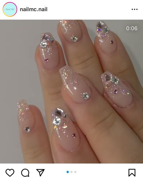 Wedding Day Nails With Rhinestones, Aurora Crystal Nails, Nail Design Jewels, Wedding Nails With Jewels, Korean Nails Rhinestones, Korean Diamond Nails, Korean Nails With Gems, Sparkle Nails With Gems, Short Nails With Jewels