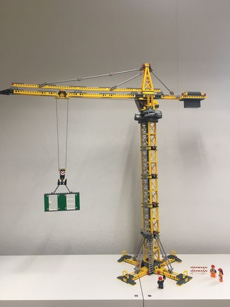 Lego Tower, Adult Lego, Lego Crane, Tower Crane, Construction Images, Lego Construction, Cyberpunk Fashion, Lego Builds, Cool Lego Creations