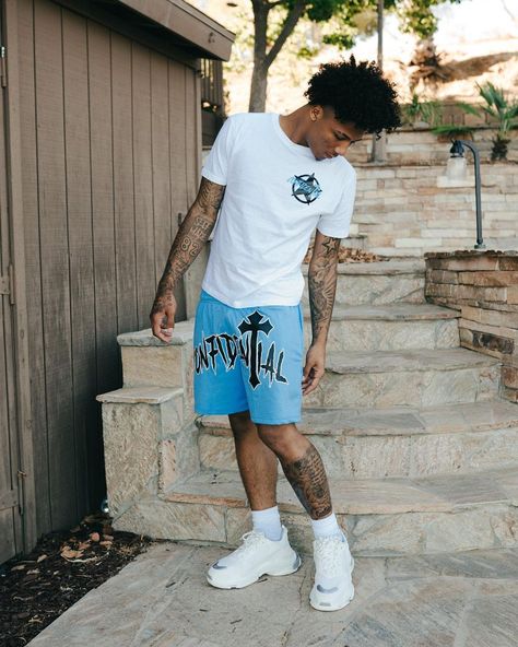 Mikey Williams Outfit, Mikey Williams, Nike Slippers, Mike Williams, Denzel Curry, Nba Outfit, Streetwear Inspo, Jordan Shoes Retro, Classic Style Outfits