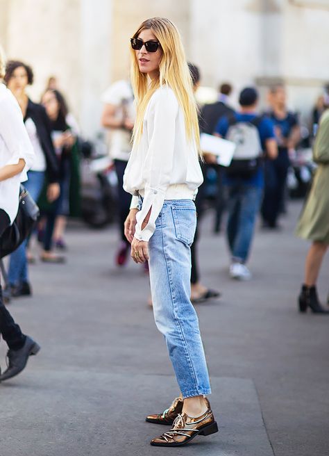 White Blouse Jeans, Mama Jeans, Dress Up Jeans, Looks Pinterest, Quoi Porter, Jean Vintage, Jeans Mom, Street Style Chic, Street Style Inspiration