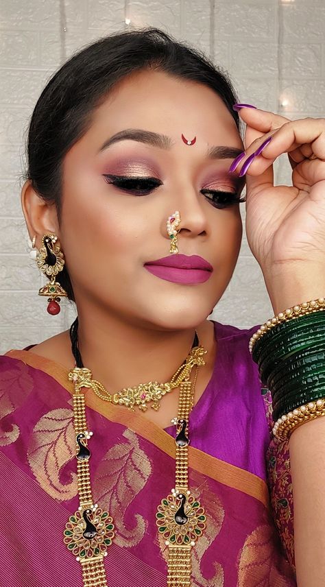 Ganesh Chaturthi Makeup Look, Marathi Makeup Look, Marathi Look, Festive Makeup, Ganesh Puja, Marathi Wedding, Simple Saree Designs, Full Makeup, Happy Ganesh