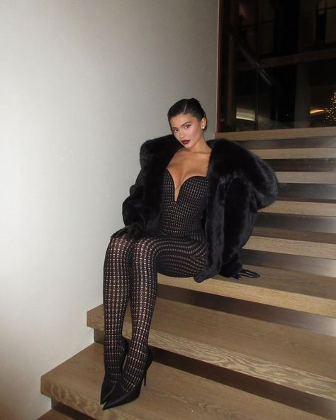 Kylie Jenner Party, Moda Kylie Jenner, Kendall E Kylie, Kily Jenner, Kylie Jenner Instagram, Kylie Jenner Makeup, Jenner Sisters, Kylie Jenner Outfits, Kylie Jenner Style