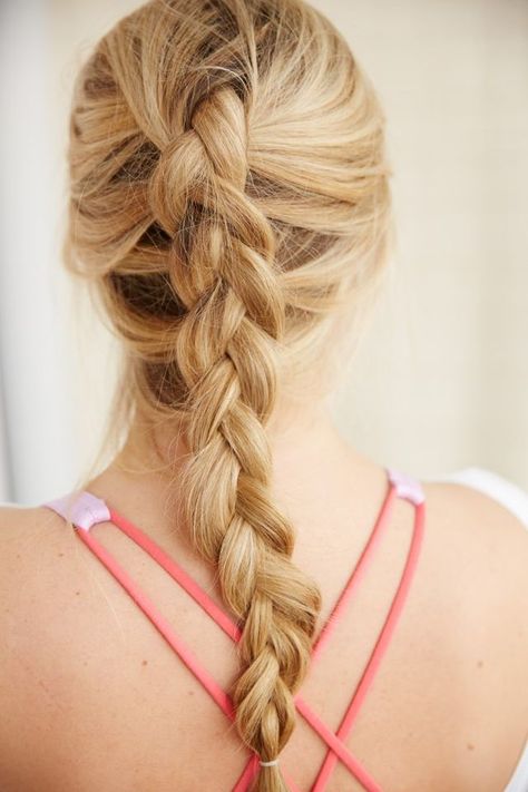 How To Make A Reverse French Braid | American Eagle Outfitters Blog | Bloglovin’ Reverse French Braid, Reverse French Braids, Reverse Braid, French Braid Styles, Reverse French, Braids Pictures, Super Easy Hairstyles, Greasy Hair, French Braid Hairstyles