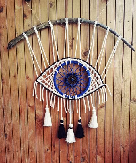 Macrame Eye, Crafts 2023, Witchy Crafts, Dreamcatchers, Dream Catchers, Dream Decor, Hanging Art, Evil Eye, Wind Chimes