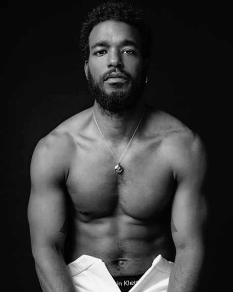 Luke James, Male Headshots, Build A Bridge, Portrait Photography Men, Soul Singers, Stylish Celebrities, Dapper Gentleman, Ideal Man, Hip Hop Artists