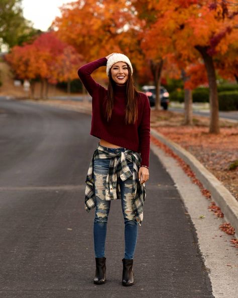 @hapatime on Instagram: "Head to toe in @americaneagle - they have the cutest holiday pieces for everyone on your gift list! #AEOSTYLE #AEOPartner" Fall 2016 Outfits, Fall Outfits Women 30s, Fall Outfits Women 20s, Beanie Outfit, Fall Outfits For School, Fall Trends Outfits, Pullover Outfit, Transition Outfits, Ranveer Singh