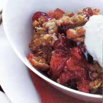 Oatmeal Streusel Topping, Cranberry Apple Crisp, Apple Crisp With Oatmeal, Streusel Topping Recipe, Cranberry Crisp, Apple Cranberry Crisp, Dessert Apple, Oatmeal Toppings, Apple Streusel