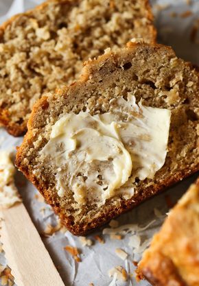 Toasted Coconut Banana Bread. Moist, soft and loaded with toasted coconut...a fun spin on a classic Banana Bread Moist, Coconut Banana Bread, Cookies And Cups, Banana Bread Cookies, Ripe Bananas, Banana Coconut, Banana Bread Recipe, Coconut Recipes, Dessert Bread