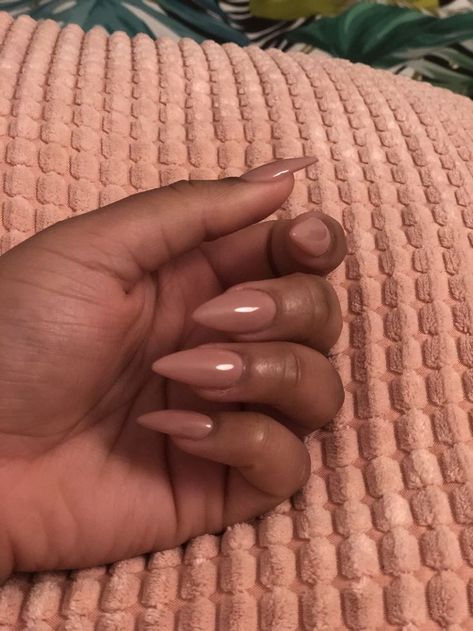 Classy Almond Nails, Brown Acrylic Nails, Milky Nails, Nude Nail Designs, Simple Gel Nails, Work Nails, Almond Acrylic Nails, Acrylic Nails Coffin Short, Short Acrylic Nails Designs