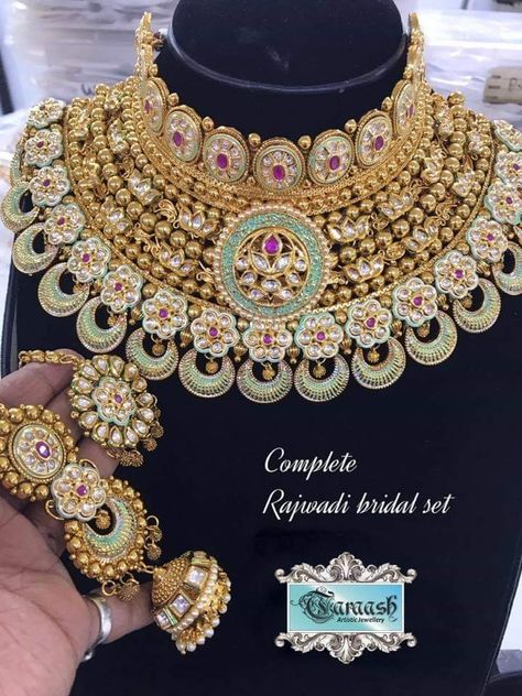 Jodha Jewellery, Fresh Flower Jewelry, Wedding Jewelry Sets Bridal Jewellery, Kundan Jewellery Bridal, Bridal Necklace Designs, Bride Jewelry Set, Bridal Jewelery, Indian Bridal Jewelry Sets, Bridal Jewellery Design