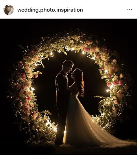 Night Wedding Photos, Wedding Ceremony Arch, Pre Wedding Poses, Wedding Stage Decorations, Wedding Photos Poses, Wedding Stage, Wedding Photography Poses, Pre Wedding Photoshoot, Wedding Photo Inspiration