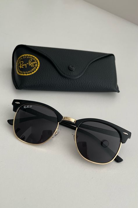 Rayban Glasses Men, Black Shades Sunglasses Men, Men’s Fashion Sunglasses, Men Sunglasses Aesthetic, Kook House, Sunglasses Men Aesthetic, Men’s Sunglasses, Ray Ban Sunglasses Mens, Grey Hair Model