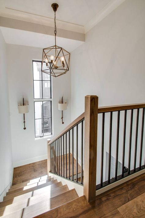 Modern Farm House - Farmhouse - Staircase - Chicago - by Victoria Hardy Interiors | Houzz Country Staircase, Farmhouse Staircase, Farmhouse Stairs, Vstupná Hala, Case Minecraft, Interior Stair Railing, Iron Stair Railing, Diy Staircase, House Staircase