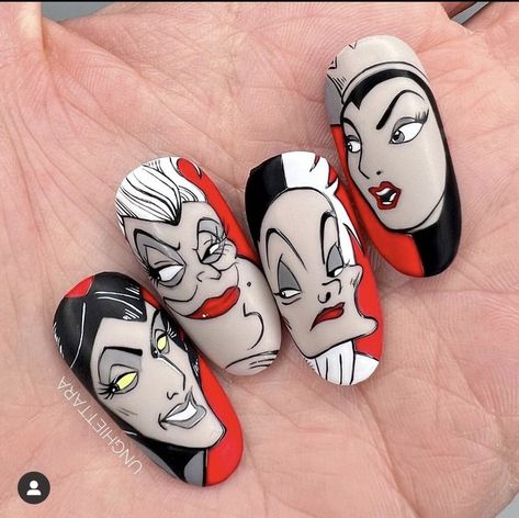 Disney Villain Nails, Disney Villain Halloween, Nail Art Dessin, Princess Nail Art, Disney Themed Nails, Disney Halloween Nails, Cartoon Nail Designs, Cartoon Nail Art, Swirl Nail Art