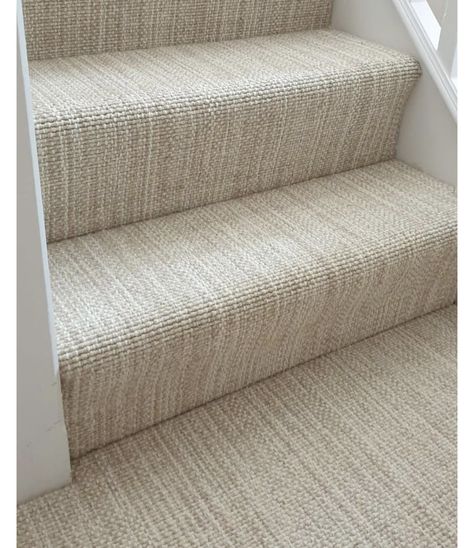 Neutral Carpet Stairs, Fully Carpeted Stairs, Carpet On Stairs With Wood Floors, Stairs Carpet Ideas, Carpeted Staircase Ideas, Saudi House, Stair Carpet Ideas, Wood And Carpet Stairs, Carpeted Staircase