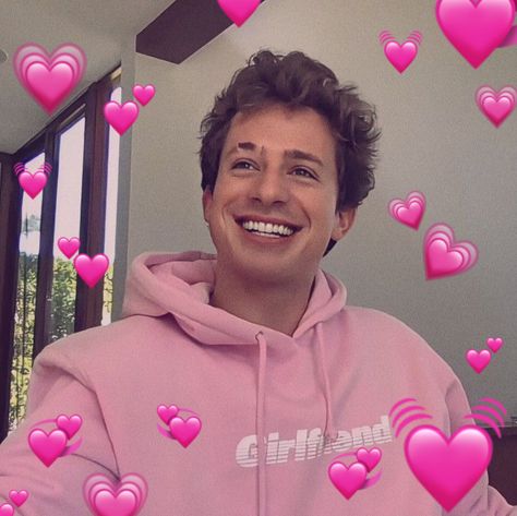 Charlie Puth Tattoo, My Therapist, Charlie Puth, The Duff, Favorite Person, Celebrity Crush, Singers, Cute Wallpapers, Wallpapers