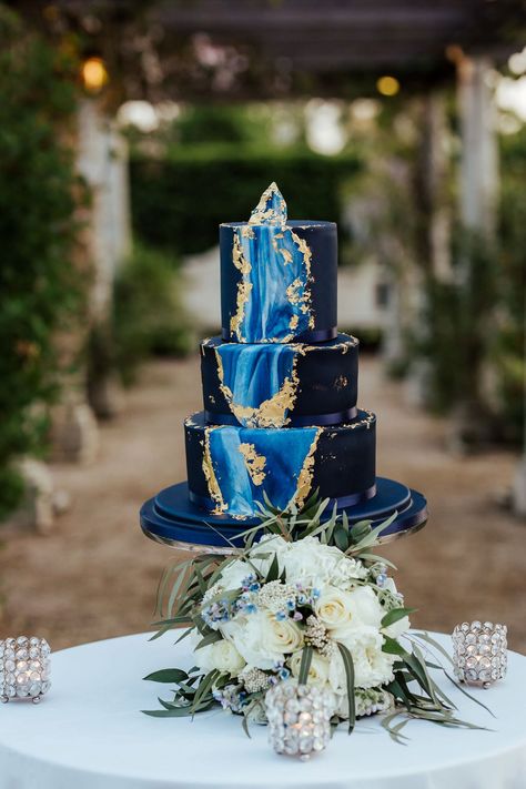 Royal Blue And Gold Wedding Cake, Wedding Cakes Blue And Gold, Blue And Gold Wedding Cake, Navy And Gold Wedding Cake, Dark Blue And Gold Wedding Cake, Wedding Cake Blue And Gold, Navy And Gold Cake, Navy Marble Cake, Geode Wedding Theme