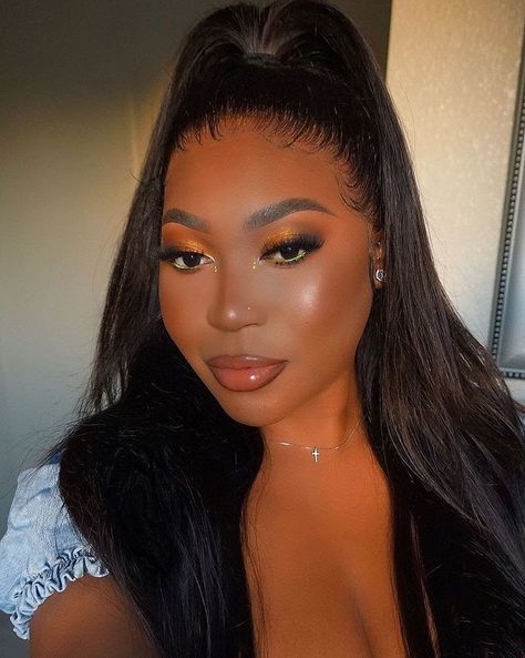 Black Radiance Beauty on Instagram: “DO Y'ALL SEE THIS GLOW THO?!?!?! 🙌🏿🌟 @carol_kaledzera gets glowin' with our Illuminous Glow Blush Palette, double-tap if you're feeling this…” Bronze Makeup Black Women, Bronze Makeup Look, Black Radiance, Makeup Black Women, Bronze Makeup, Black Women Makeup, Makeup On Fleek, Blush Palette, Dark Skin Makeup