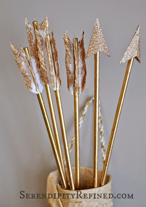 Diy Cupid Bow And Arrow, Arrows Diy, Repurposed Crafts, Boho Valentine, Farmhouse French Country, Diy Valentine's Day, Diy Valentines Decorations, Cupids Arrow, Valentine's Day Decor