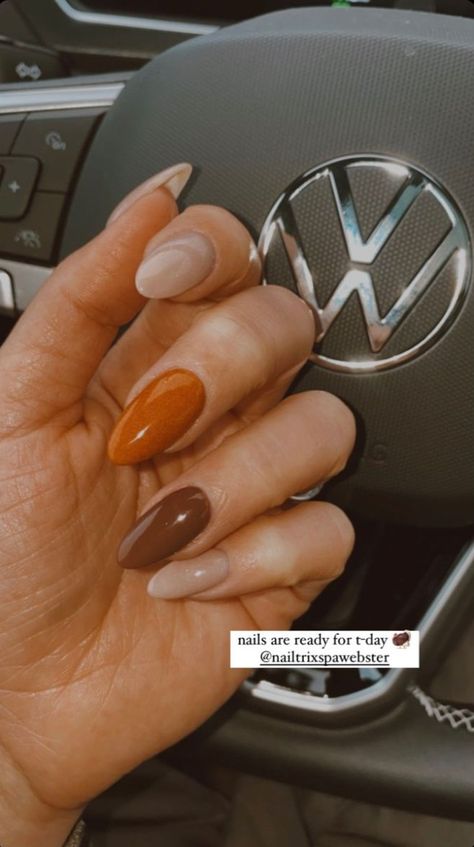 Fall Dip Powder Nails #gelnaildesignideas Fall Dip Powder Nails, Fall Dip, Nude Nail Designs, Almond Nails Designs, Almond Nail, Thanksgiving Nails, Gel Nail Design, Dip Powder Nails, Just A Game