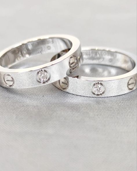 Cartier Ring Silver White Gold, Cartier Love Ring Silver, Cartier Silver Ring, Silver Cartier Ring, Cartier Band, Cartier Wedding Bands, Cartier Wedding Rings, Cartier Love Ring, Bday Gifts