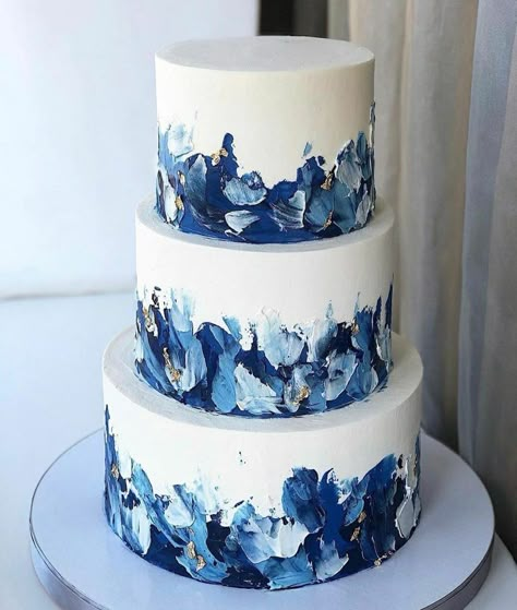 Birthday Cakes Sweet 16, Cakes Sweet 16, Wedding Cake With Blue, Royal Blue Cake, Torte Blu, Watercolor Cakes, 15th Birthday Cakes, 14th Birthday Cakes, Dark Blue Wedding