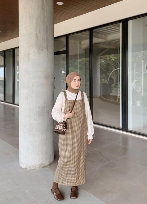 Outfit Overall Hijab, Outfit Outer Hijab, Ootd Overall, Overall Hijab, Outfit Hijab Casual Rok, Outer Hijab, Outfit Overall, Outfit Outer, Outfit Hijab Casual