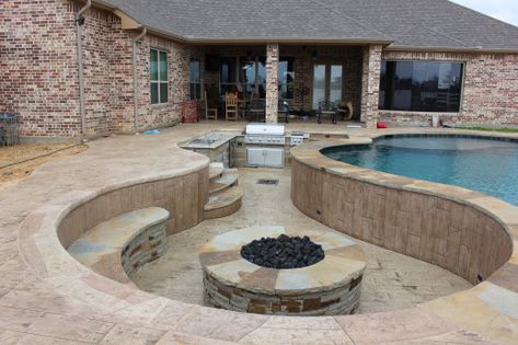 Sunken outdoor kitchen and fire pit with lazy river pool #moderngarden #modern #garden #fire #pits Backyard Kitchen And Pool, Pool Fire Pits, Sunken Fire Pit, Baddie Era, River Pool, Lazy River Pool, Sunken Patio, Sunken Fire Pits, Pools Backyard Inground