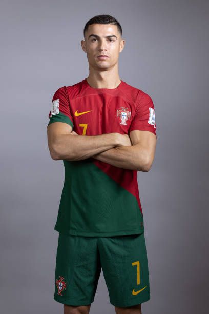 World Cup Portugal, Portugal Pictures, World Cup Photos, Ronaldo Birthday, Cristiano R, Cr7 Portugal, Handsome Football Players, Cristiano Ronaldo Video, Football Champions