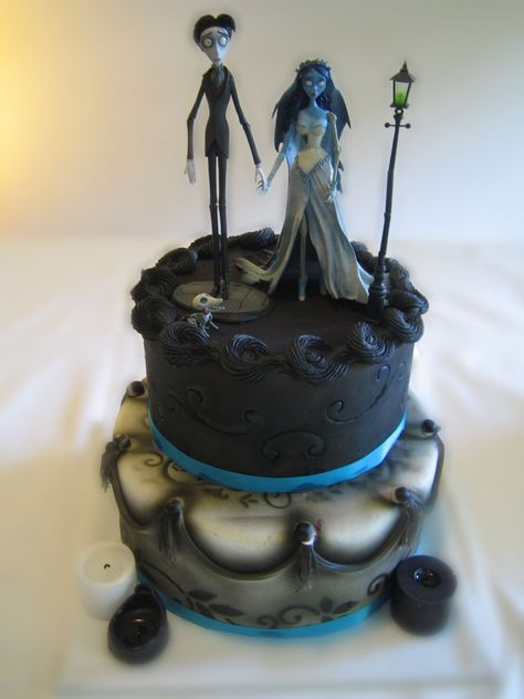 corpse bride wedding cake - I saw this cake in the gallery and made my own version of it. Thanks for watching. Corpse Bride Wedding Cake, Simple Cake Decoration, Cake Ideas For Birthday, Bride Wedding Cake, Cakes Aesthetic, Corpse Bride Wedding, Gothic Wedding Cake, Cake Recipes Easy, Gothic Cake